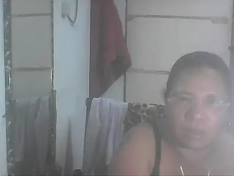 Snapshot of hotwet_mama4uxx chatting on 10-20-25, 09:54 hotwet mama4uxx online show from 10-20-25, 09:54