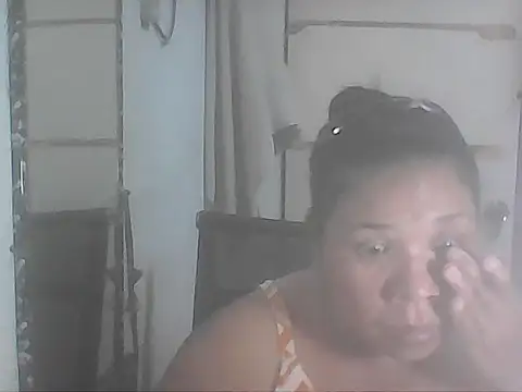 Snapshot of hotwet_mama4uxx chatting on 11-12-25, 08:48 hotwet mama4uxx online show from 11-12-25, 08:48