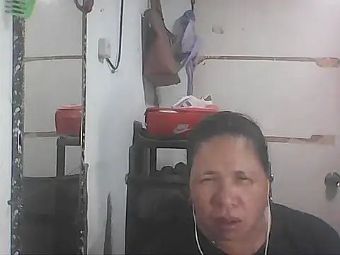 Snapshot of hotwet_mama4uxx chatting on 01-07-26, 10:40 hotwet mama4uxx online show from 01-07-26, 10:40