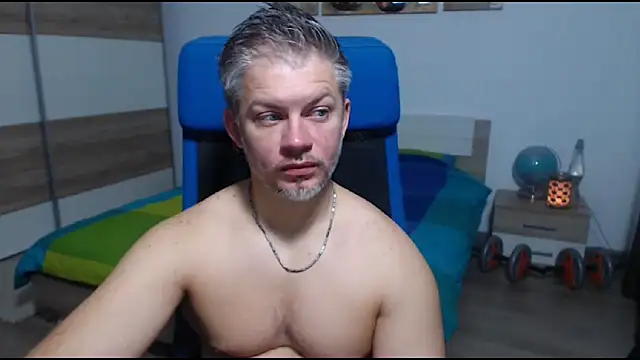 RobbyShawz online show from 10-17-25, 04:15