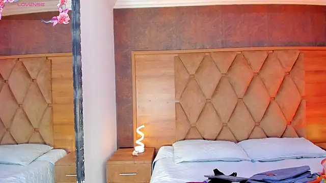 Rianamanson online show from 10-16-25, 10:44