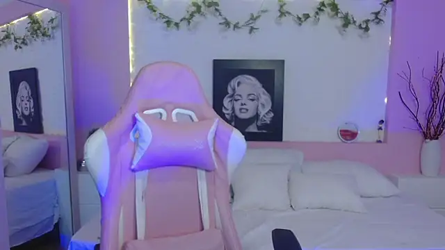 Sweetcristin online show from 05-05-26, 03:25