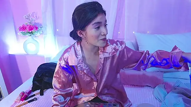 Sweetcristin online show from 05-13-26, 12:30