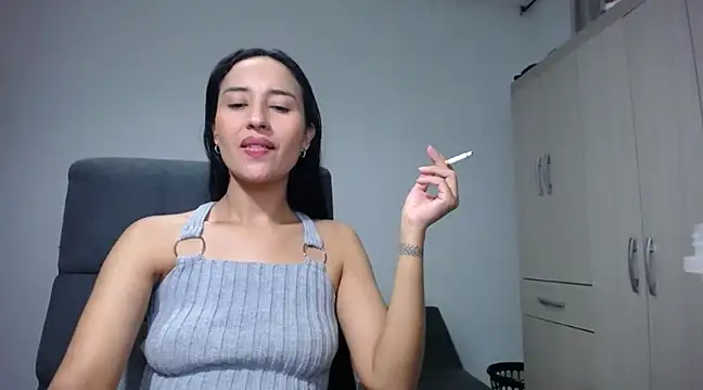 Snapshot of LisaRiveraxxx chatting on 03-23-25, 12:47 LisaRiveraxxx online show from 03-23-25, 12:47