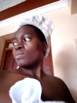 Snapshot of _cutemelania chatting on 02-08-25, 10:29 cutemelania online show from 02-08-25, 10:29