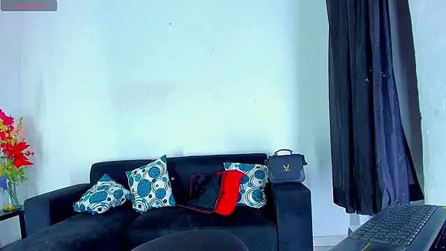 BritannyLord online show from 10-25-25, 05:51