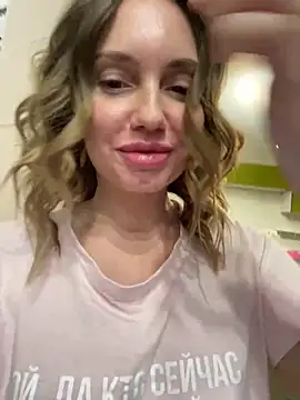 Snapshot of Chel_sea_ chatting on 12-13-24, 11:39 Chel sea online show from 12-13-24, 11:39