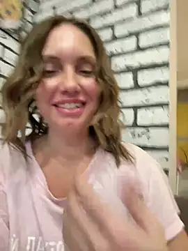 Snapshot of Chel_sea_ chatting on 01-07-25, 11:45 Chel sea online show from 01-07-25, 11:45