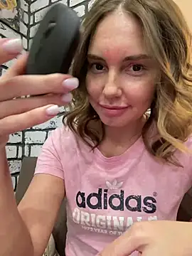 Snapshot of Chel_sea_ chatting on 02-23-25, 10:31 Chel sea online show from 02-23-25, 10:31