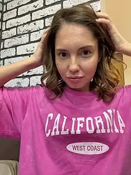 Snapshot of Chel_sea_ chatting on 03-22-25, 10:15 Chel sea online show from 03-22-25, 10:15