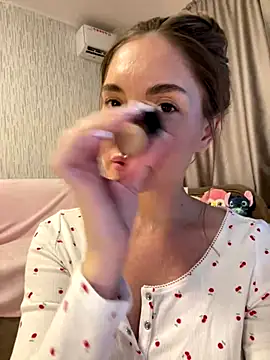 Snapshot of Chel_sea_ chatting on 10-18-25, 11:16 Chel sea online show from 10-18-25, 11:16