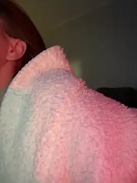 Snapshot of Chel_sea_ chatting on 01-16-26, 01:53 Chel sea online show from 01-16-26, 01:53