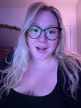 PiggyRose online show from 03-15-25, 12:47