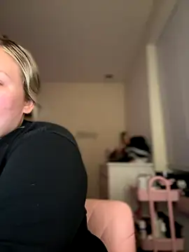 PiggyRose online show from 09-14-25, 03:16