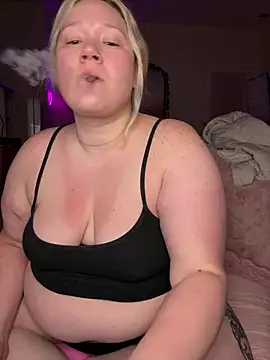 PiggyRose online show from 04-28-26, 02:27