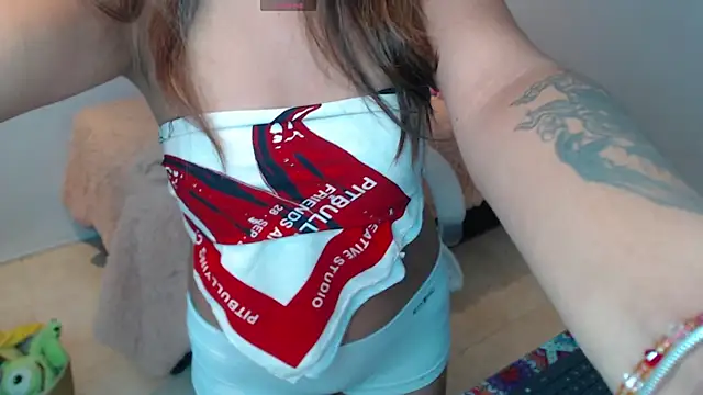 Gabi morales online show from 12-04-24, 06:11