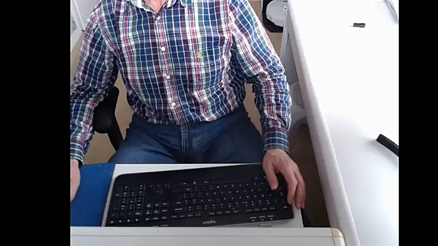 dutchpornking online show from 03-13-25, 02:23