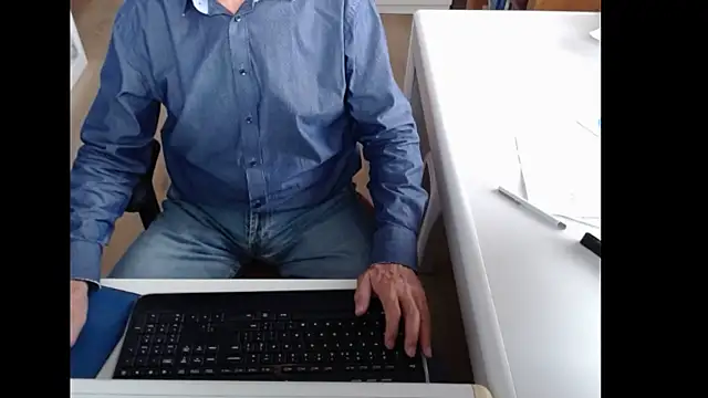 dutchpornking online show from 09-17-25, 08:49