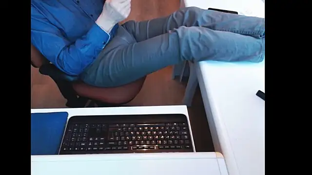 dutchpornking online show from 04-11-26, 07:45