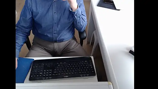 dutchpornking online show from 04-27-26, 06:33