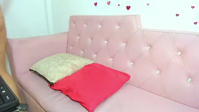 Snapshot of allyson_cute1 chatting on 03-19-25, 12:23 allyson cute1 online show from 03-19-25, 12:23