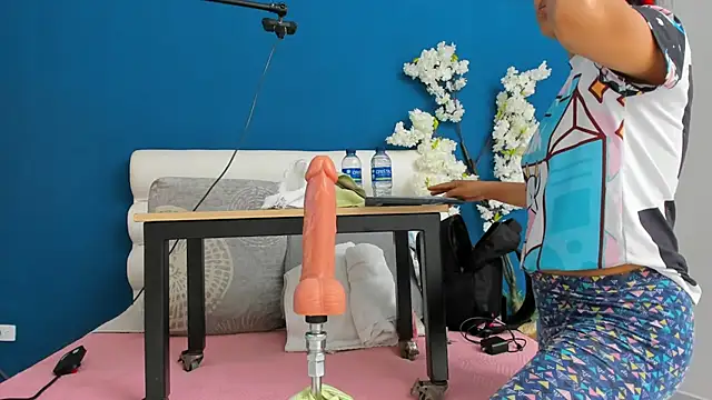 letty straus online show from 07-23-26, 10:57