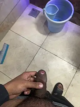 Snapshot of luciferdxm5 chatting on 12-23-24, 06:22 luciferdxm5 online show from 12-23-24, 06:22