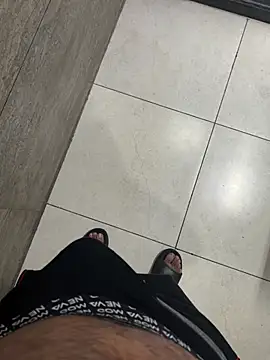 Snapshot of luciferdxm5 chatting on 12-27-24, 04:47 luciferdxm5 online show from 12-27-24, 04:47