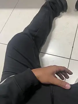 Snapshot of luciferdxm5 chatting on 02-24-25, 03:44 luciferdxm5 online show from 02-24-25, 03:44