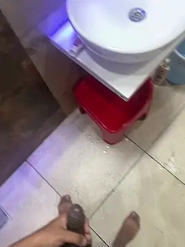 Snapshot of luciferdxm5 chatting on 03-08-25, 04:45 luciferdxm5 online show from 03-08-25, 04:45