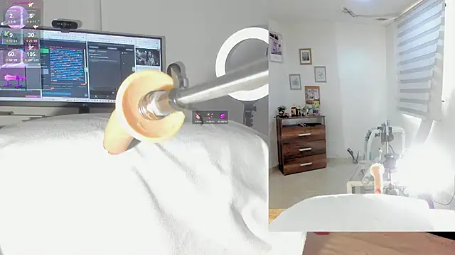 sofi velez online show from 11-11-25, 05:02