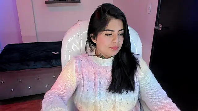 Catalinaa martinez online show from 02-25-25, 09:13