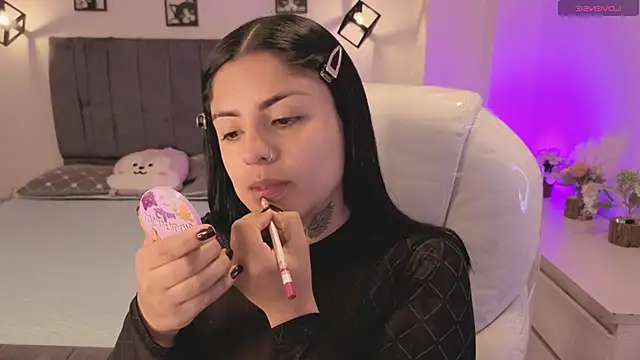 Catalinaa martinez online show from 10-19-25, 12:39