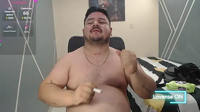 Snapshot of oso_dirty_ chatting on 01-25-25, 08:42 oso dirty  online show from 01-25-25, 08:42