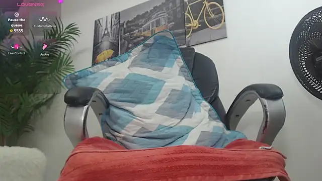 Snapshot of oso_dirty_ chatting on 03-01-25, 08:42 oso dirty  online show from 03-01-25, 08:42