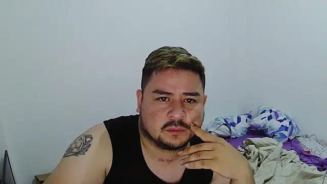 Snapshot of oso_dirty_ chatting on 09-08-25, 04:06 oso dirty  online show from 09-08-25, 04:06