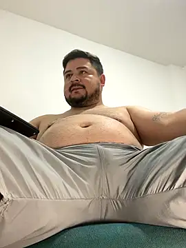 Snapshot of oso_dirty_ chatting on 11-15-25, 06:26 oso dirty online show from 11-15-25, 06:26