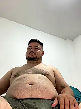 Snapshot of oso_dirty_ chatting on 12-15-25, 06:01 oso dirty online show from 12-15-25, 06:01