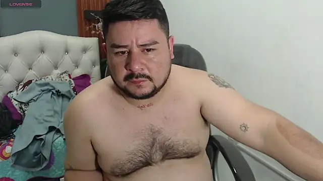 Snapshot of oso_dirty_ chatting on 02-06-26, 02:20 oso dirty online show from 02-06-26, 02:20