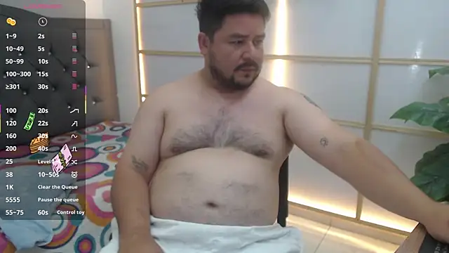 oso dirty  online show from 04-26-26, 05:43