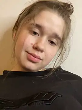 HornyGirlH online show from 03-01-25, 04:15