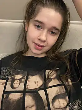 HornyGirlH online show from 06-09-26, 11:27