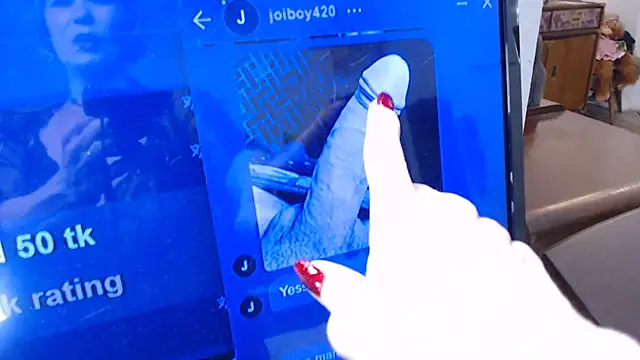 Snapshot of SindeeDix chatting on 02-12-25, 03:49 SindeeDix online show from 02-12-25, 03:49