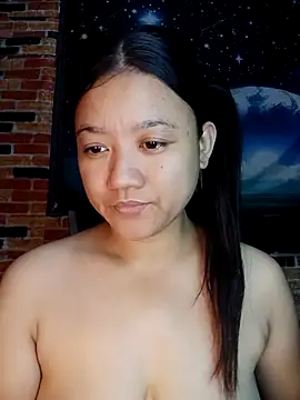 Snapshot of Urchanel chatting on 05-04-26, 11:12 Urchanel online show from 05-04-26, 11:12