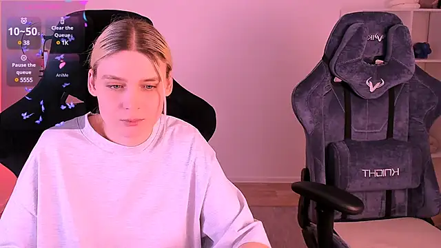 Snapshot of hotblonds chatting on 12-09-24, 06:57 hotblonds online show from 12-09-24, 06:57