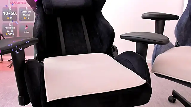 Snapshot of hotblonds chatting on 02-21-25, 08:40 hotblonds online show from 02-21-25, 08:40