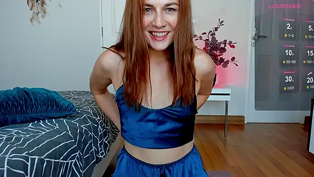 Snapshot of BritneyHall chatting on 12-02-24, 07:14 BritneyHall online show from 12-02-24, 07:14