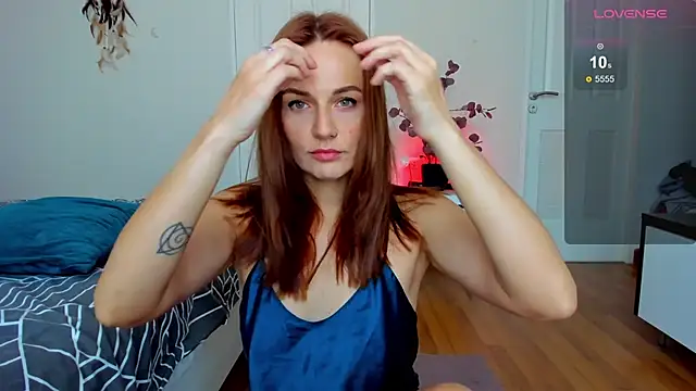 Snapshot of BritneyHall chatting on 12-03-24, 07:32 BritneyHall online show from 12-03-24, 07:32