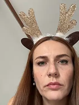 Snapshot of BritneyHall chatting on 12-26-24, 08:07 BritneyHall online show from 12-26-24, 08:07