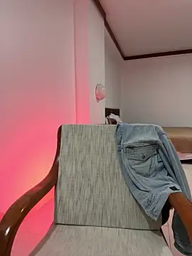 Snapshot of BritneyHall chatting on 12-30-24, 03:35 BritneyHall online show from 12-30-24, 03:35